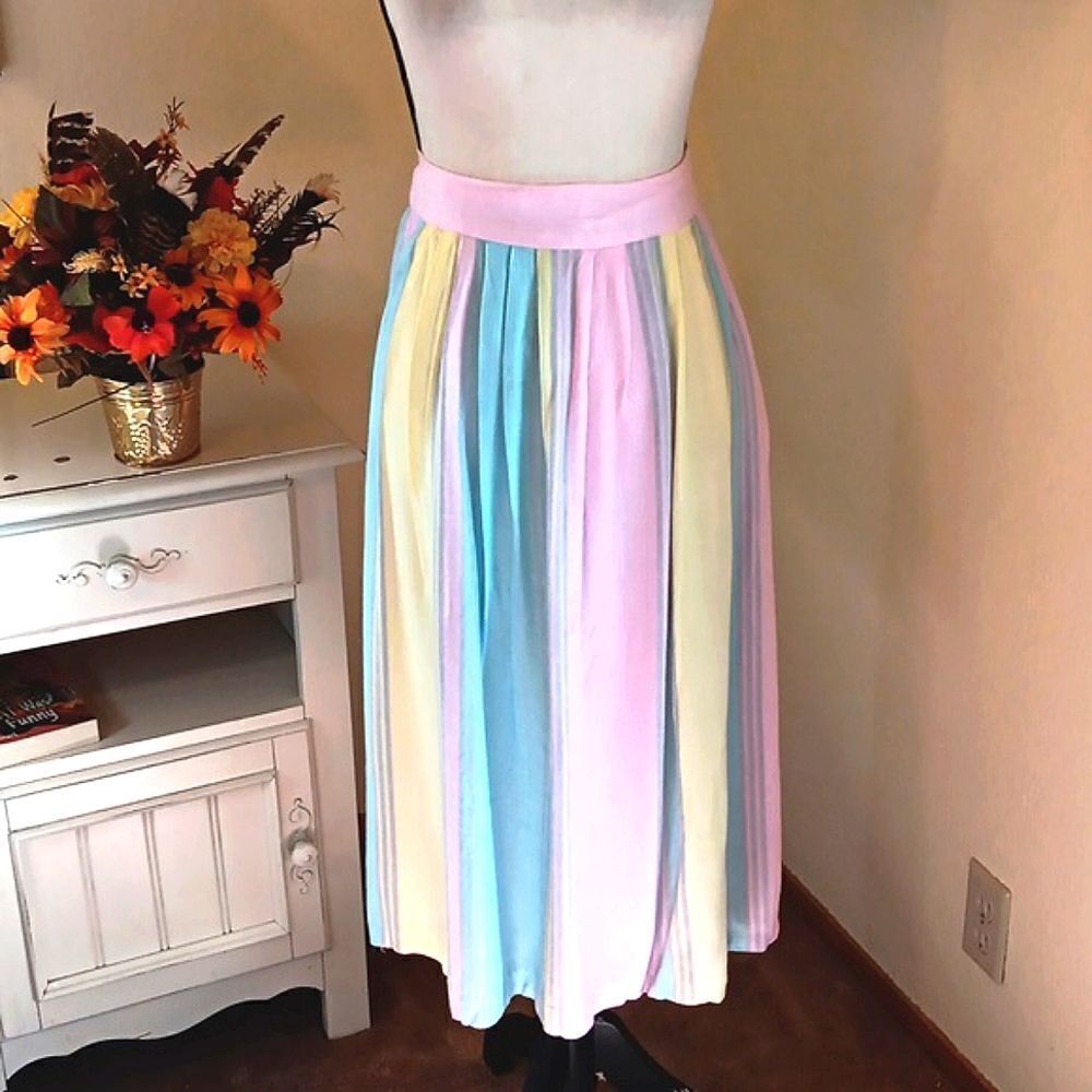 VIntage Ilyza Pastel Striped Skirt